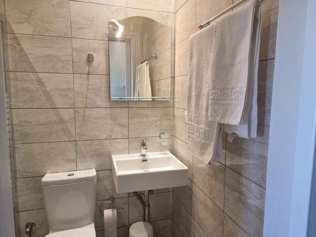 Feakes Apartments Arillas Agiou Georgiou Esterno foto