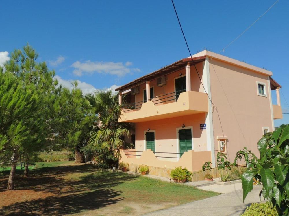 Feakes Apartments Arillas Agiou Georgiou Esterno foto