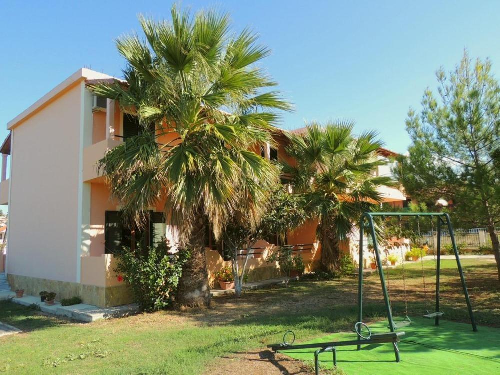 Feakes Apartments Arillas Agiou Georgiou Esterno foto