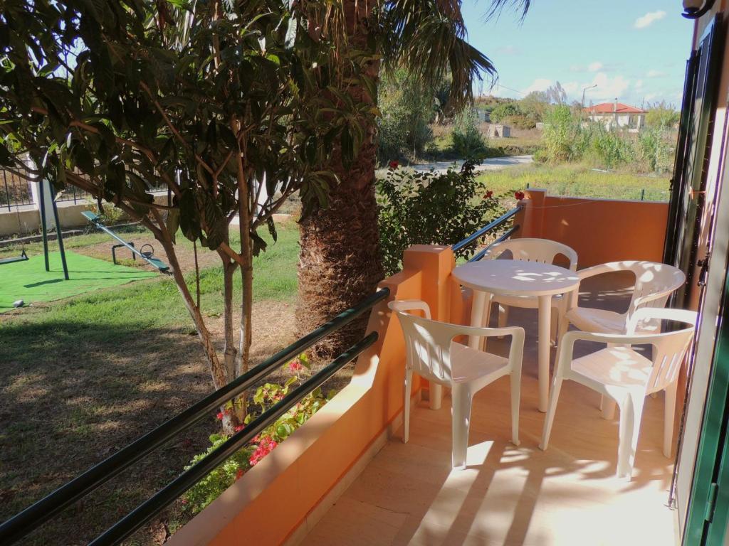 Feakes Apartments Arillas Agiou Georgiou Esterno foto